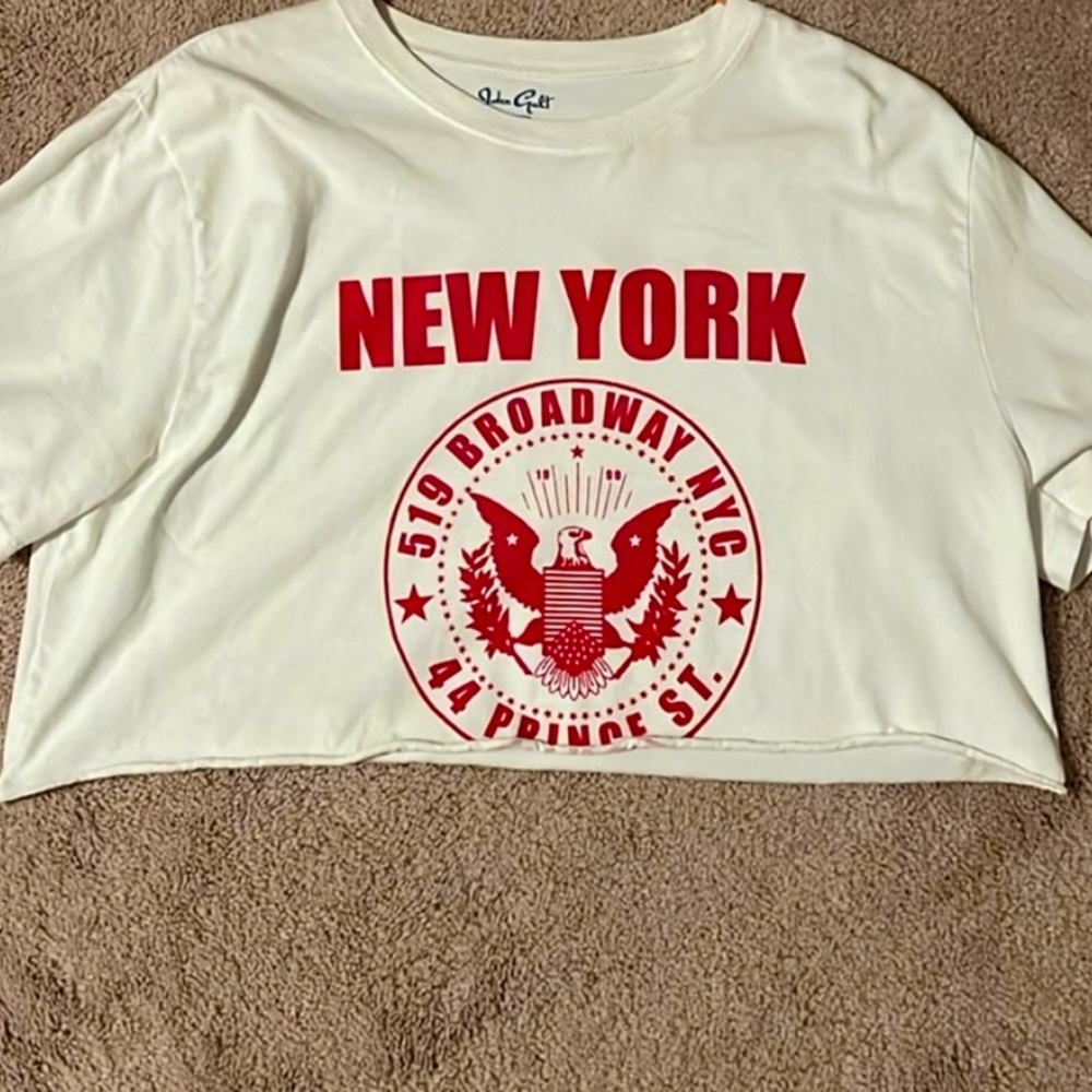New York John galt cropped tee